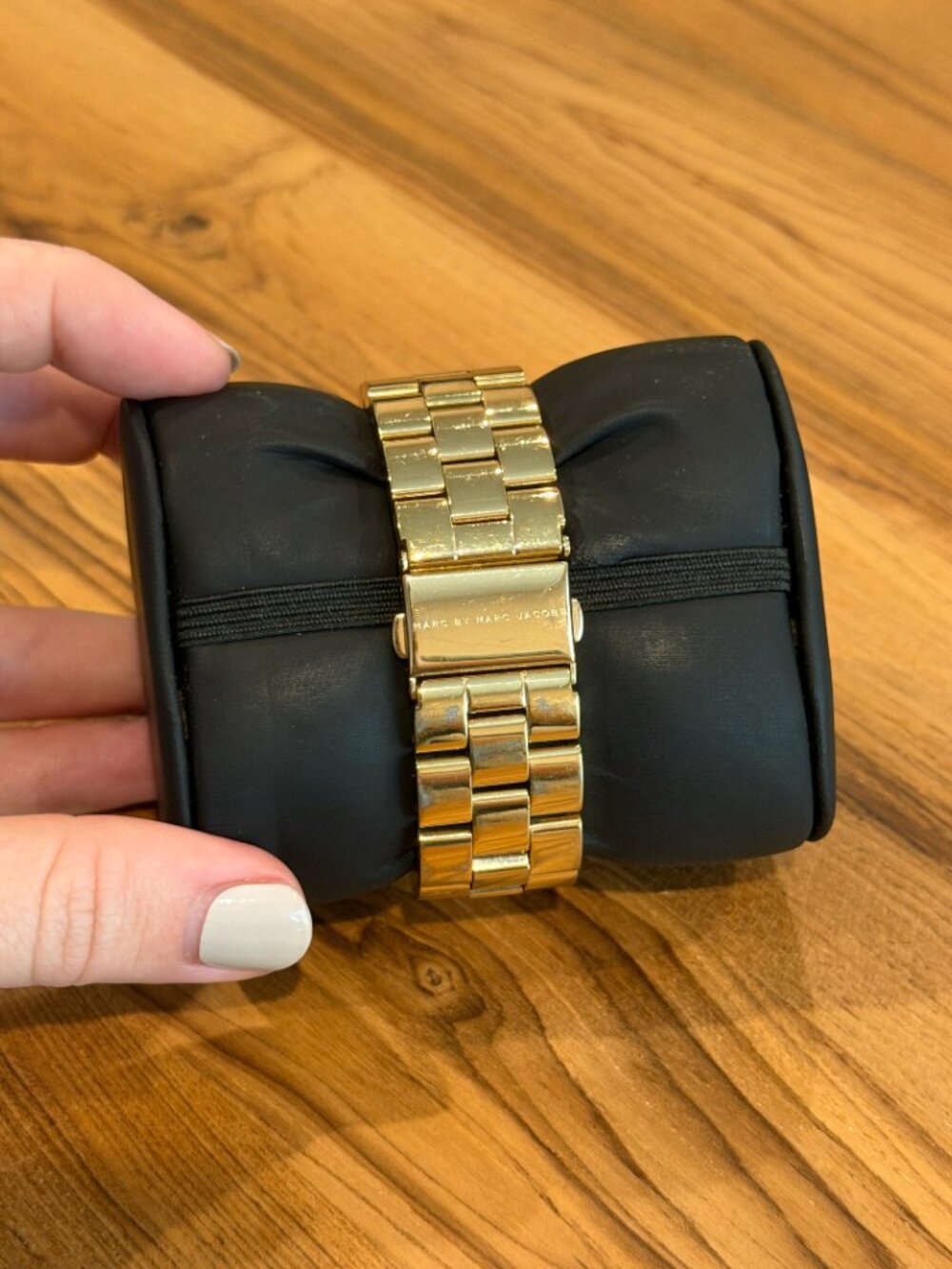 Marc Jacobs Amy White Dial Gold Steel Strap Watch - MBM3182 - Picture 4 of 7